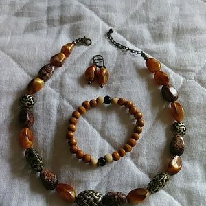 Necklace ear rings and bracelet